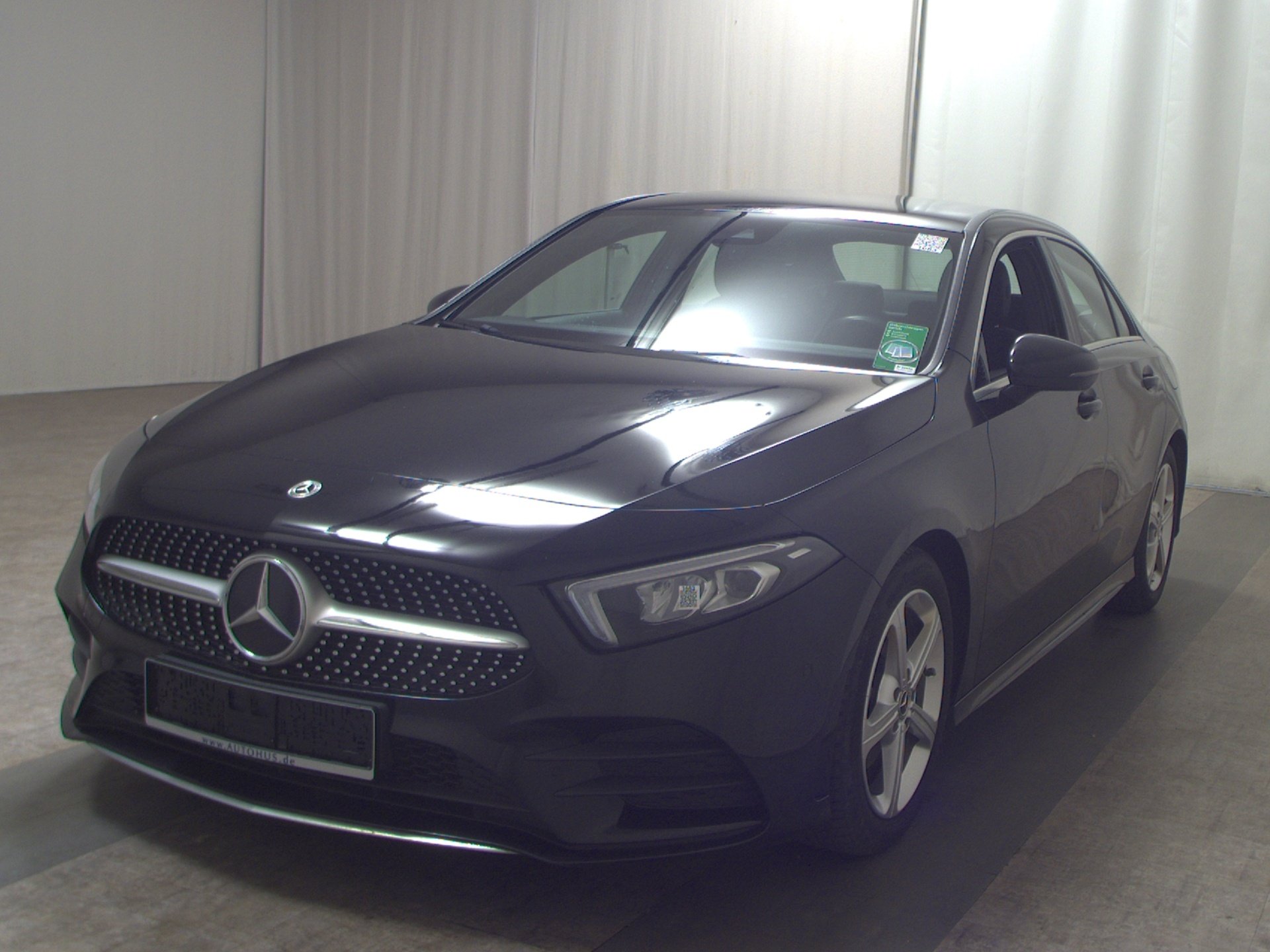 Mercedes-Benz A 200 d AMG-Line T-Leder Navi LED 2