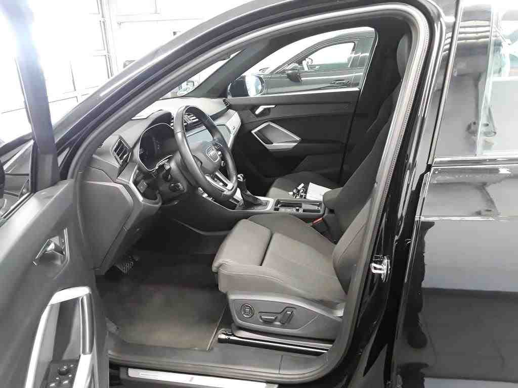 Audi Q3 2.0 TDI S-Line NAVI LED VIRTUAL SPORTSITZE SHZ 6