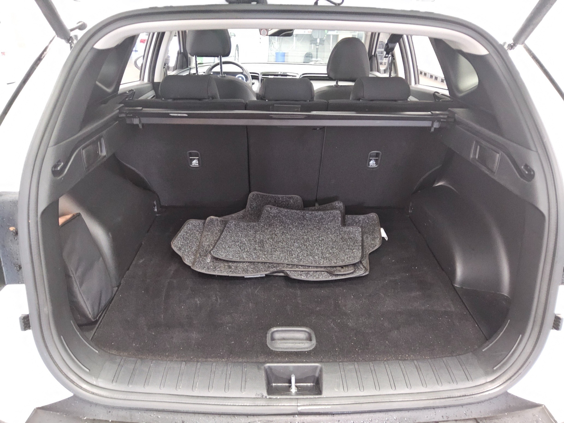 Hyundai Tucson 1.6 CRDI Trend Navi LED DC Pano ACC RfK 12