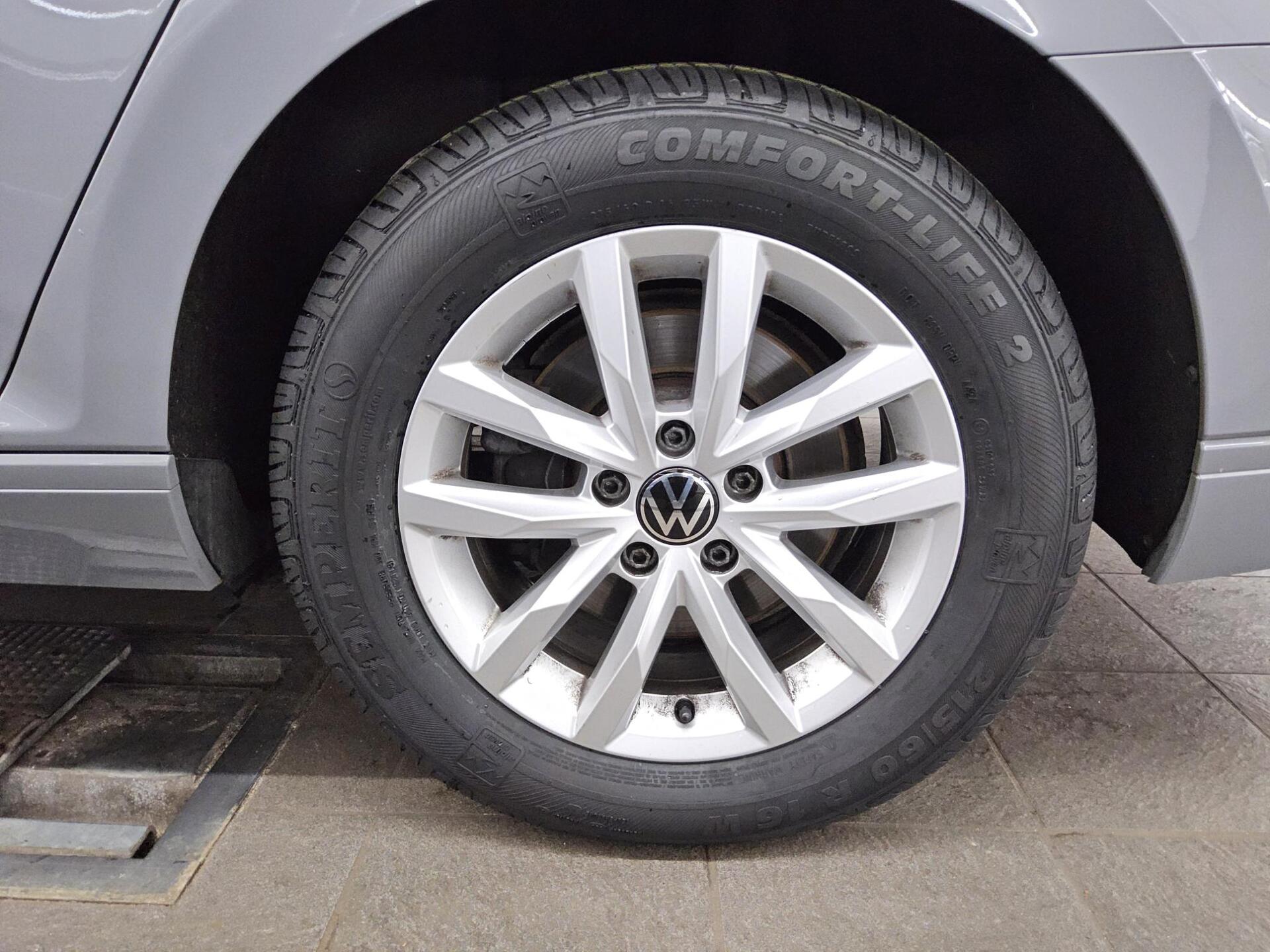 Volkswagen Passat Var. 2.0 TDI Business Navi LED AID RfK 11