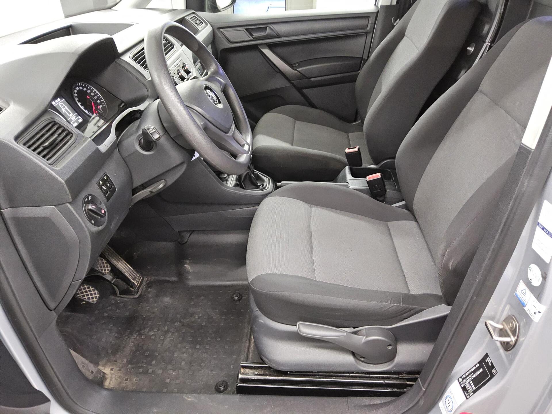 Volkswagen Caddy 2.0 TDI 4M Navi PDC Regal links StHzg 8