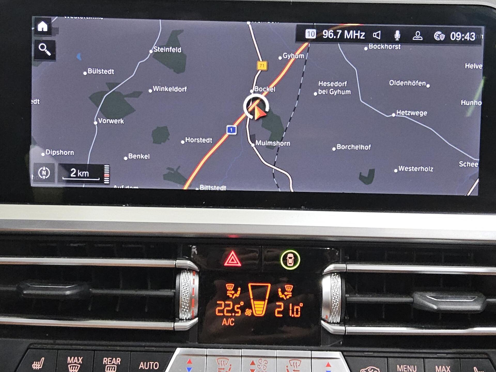 BMW 330dA Touring xDr Luxury-Line Leder Navi LED RfK 7