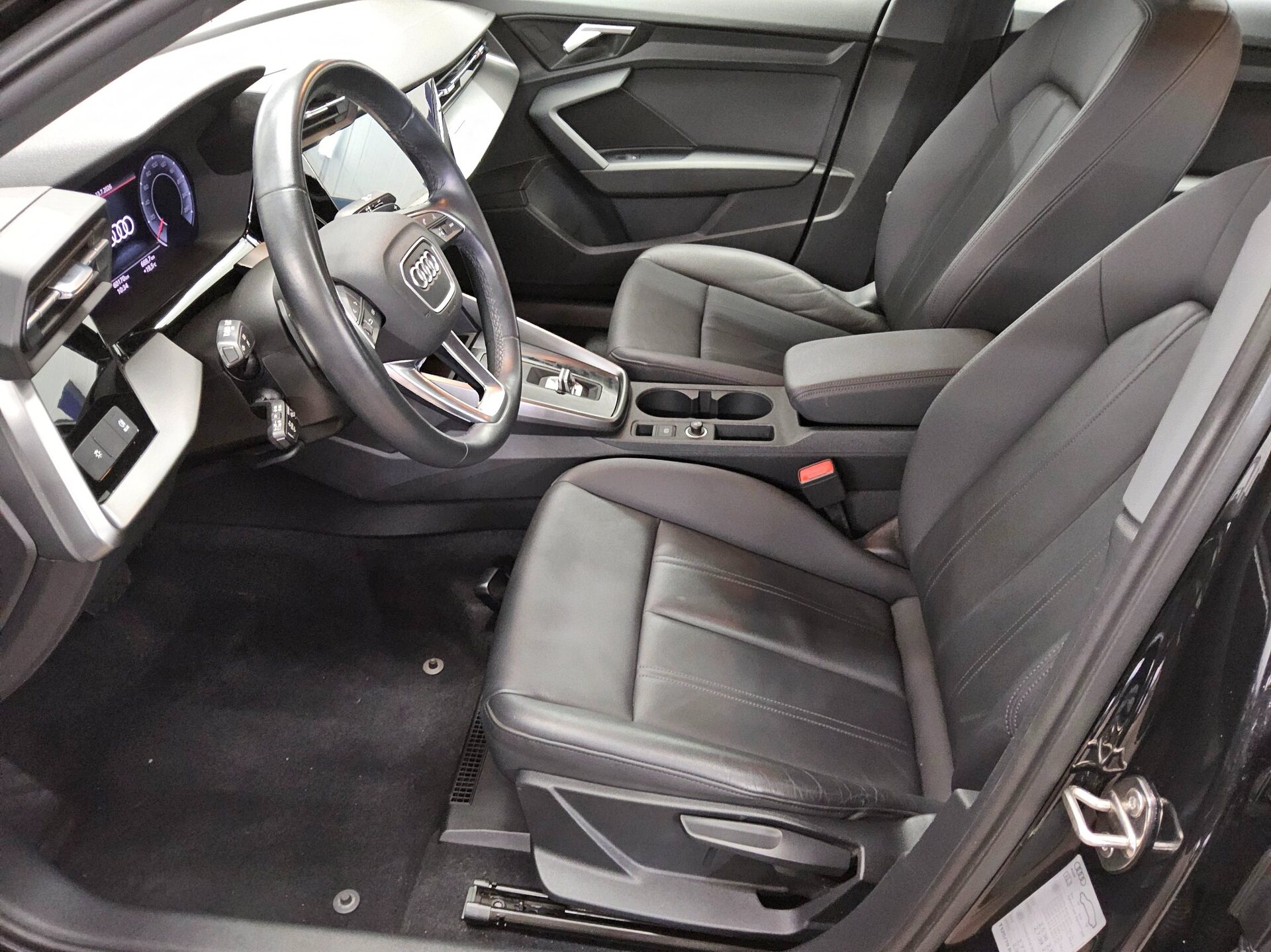 Audi A3 35 TFSI S-Line Leder Navi LED vc 9