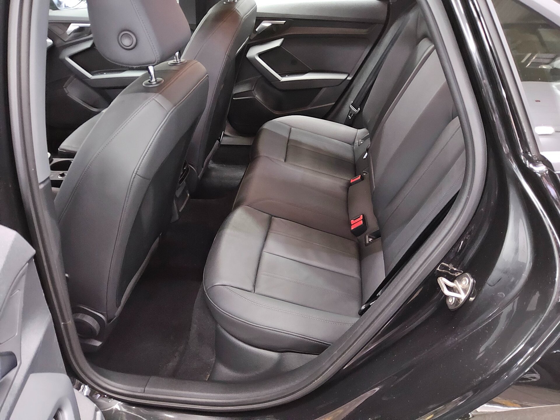 Audi A3 35 TFSI S-Line Leder Navi LED vc 13
