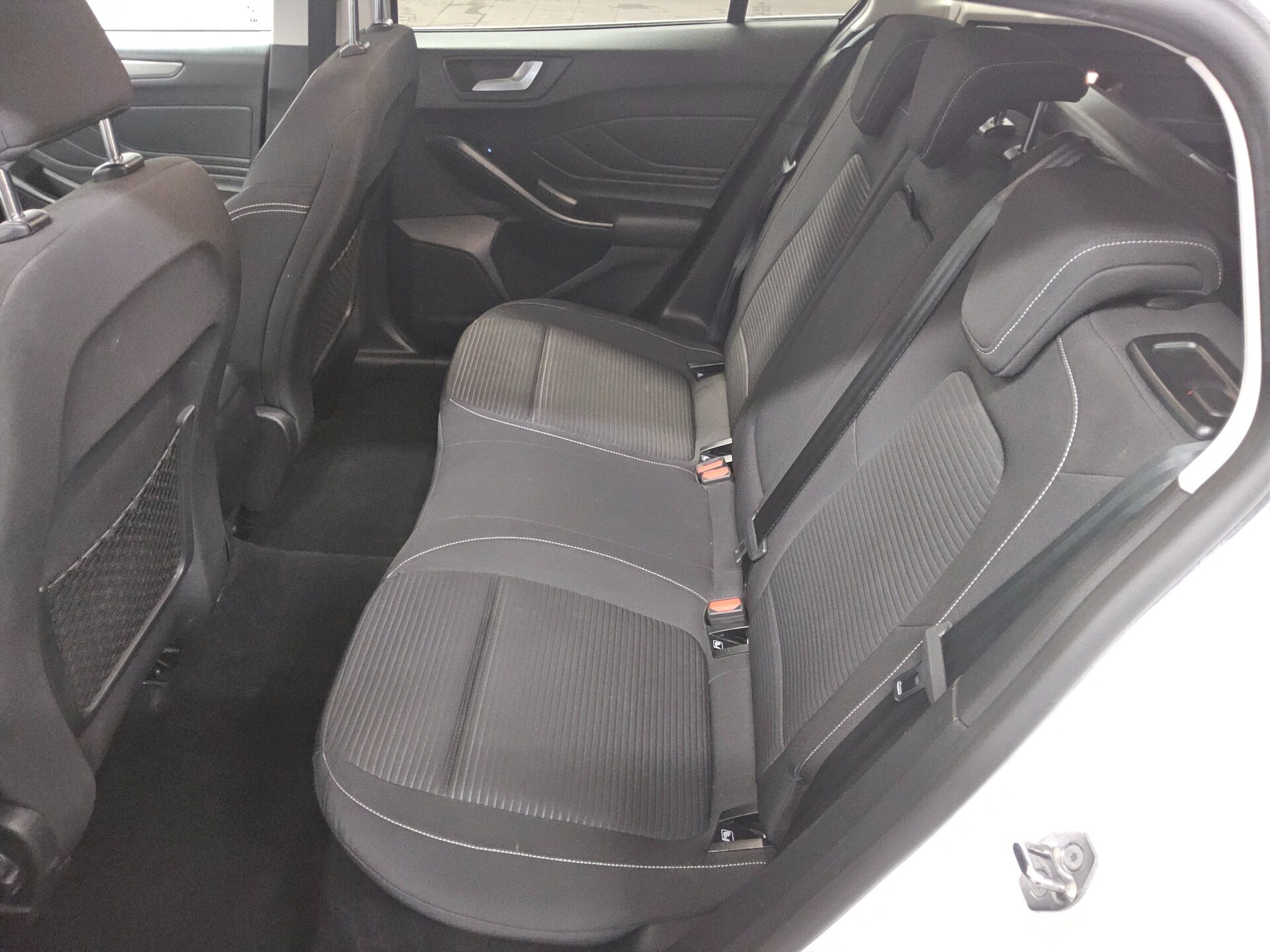 Ford Focus Turnier 2.0 EB Titanium Navi LED RfK ACC 13