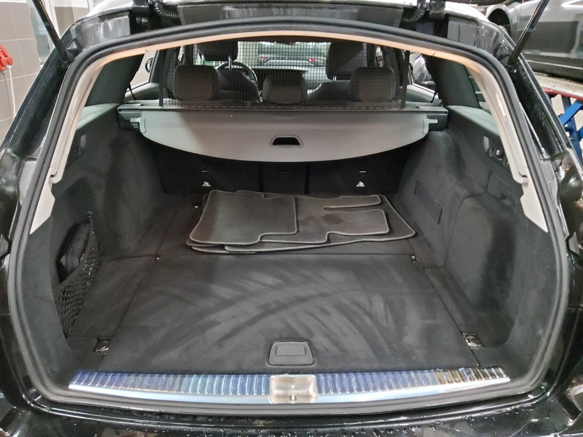 Mercedes-Benz E 220 T d Avantgarde Leder LED RFK Distronic+ 11