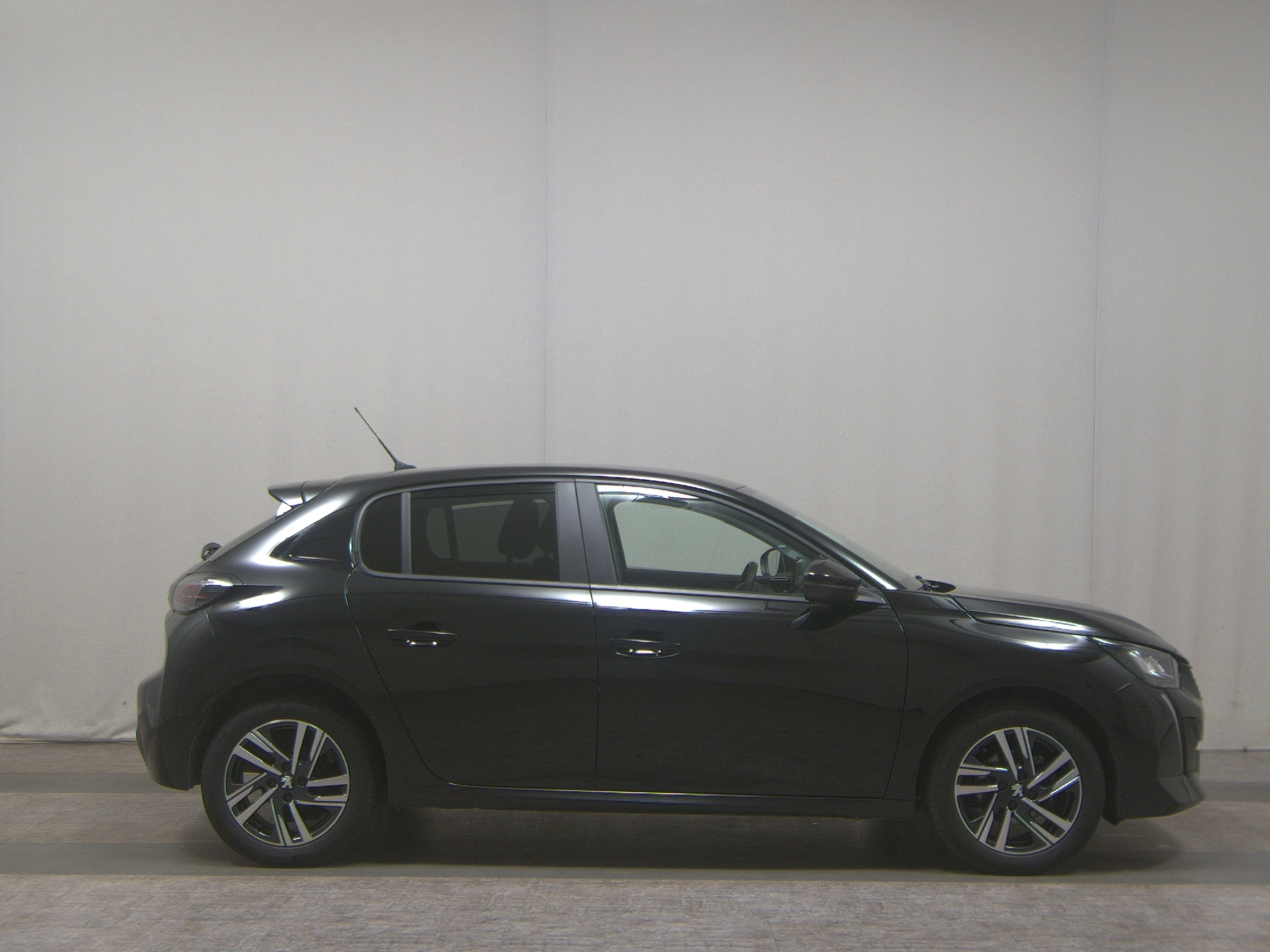 Peugeot 208 1.2 PureTech LED Bluetooth PDC SHZ