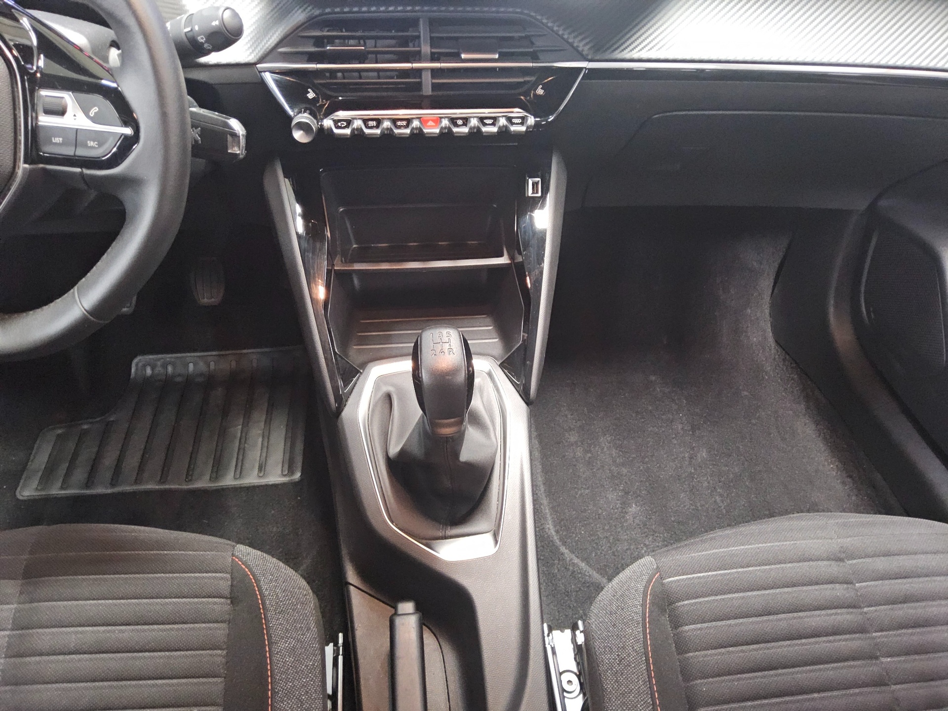Peugeot 208 1.2 PureTech LED Bluetooth PDC SHZ 6