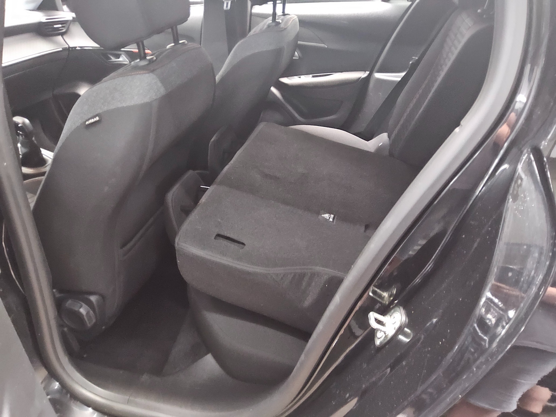 Peugeot 208 1.2 PureTech LED Bluetooth PDC SHZ 13