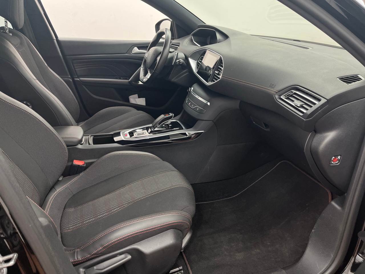Peugeot 308 1.5 BlueHDi 130 GT-Line T-LEDER NAVI KLIMAAUT LED PDC 6
