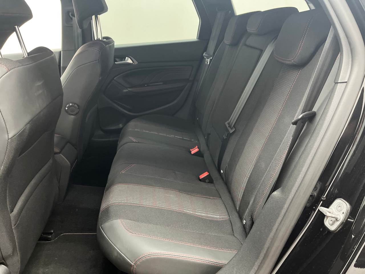 Peugeot 308 1.5 BlueHDi 130 GT-Line T-LEDER NAVI KLIMAAUT LED PDC 7