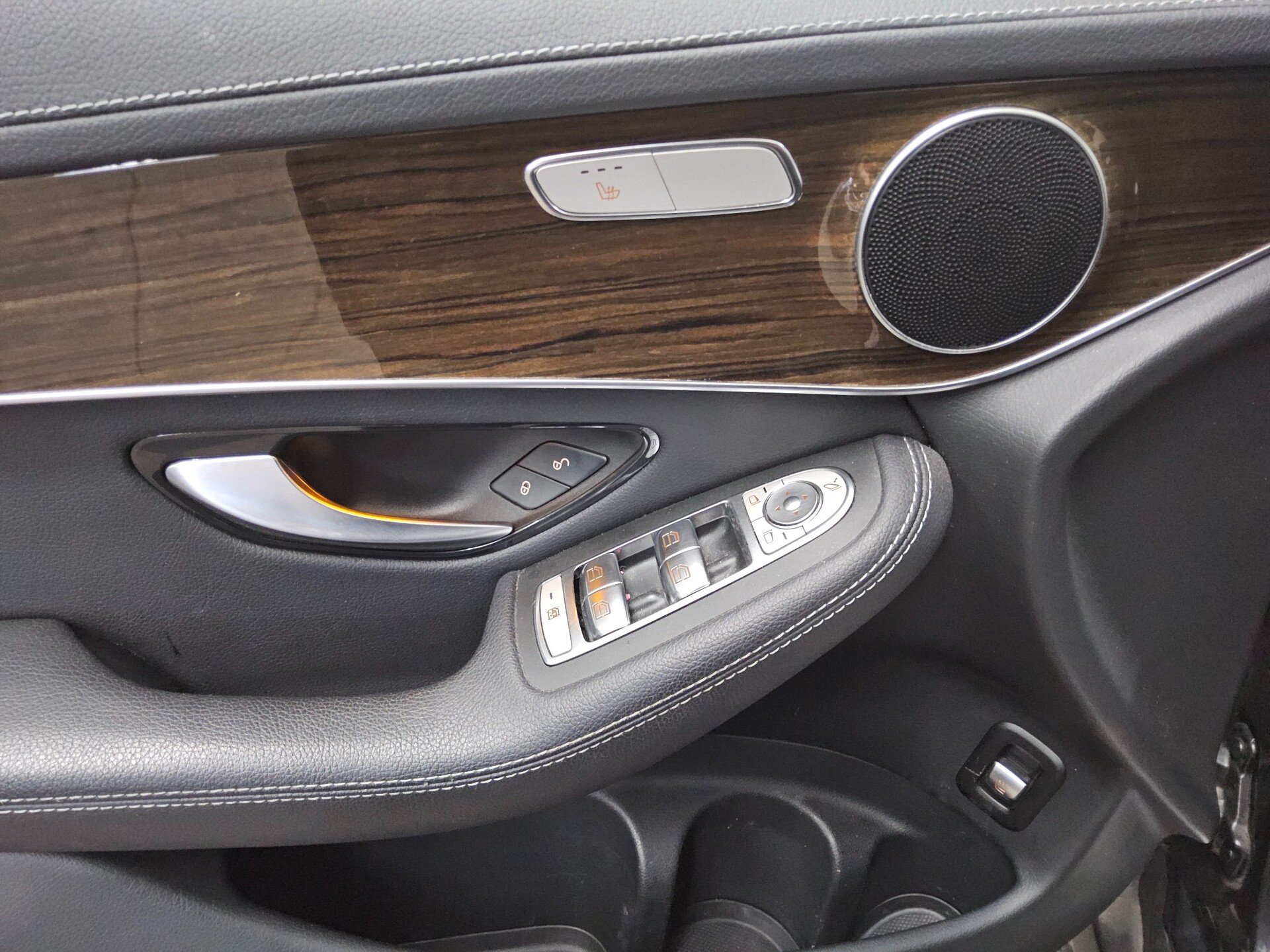Mercedes-Benz GLC 220 d 4M Exclusive Navi LED Distr.+ RFK AHK 9