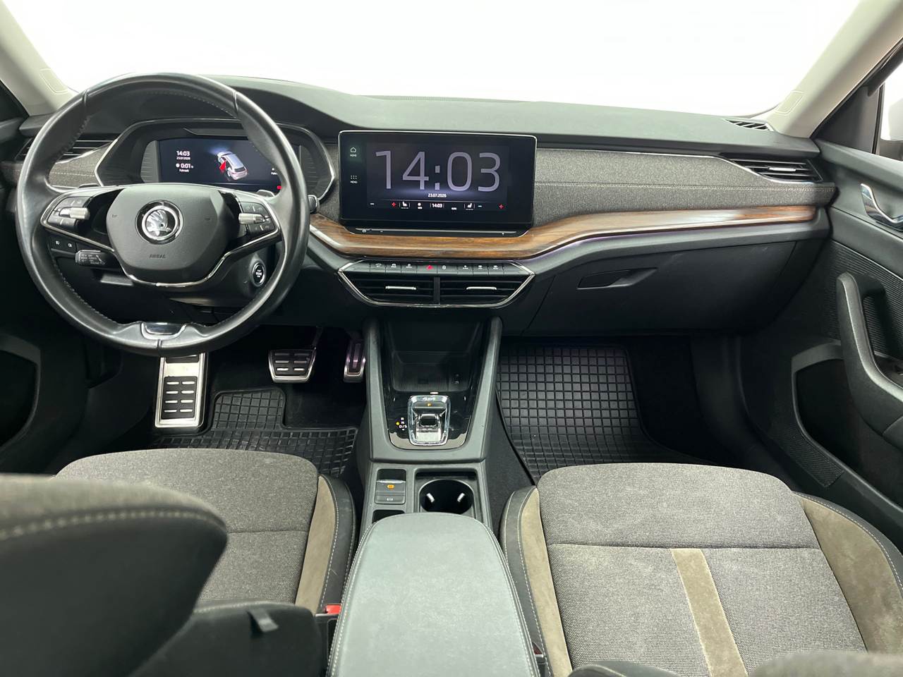 Skoda Octavia Kombi 2.0 TDI 4x4 Scout Navi LED VC HuD 5