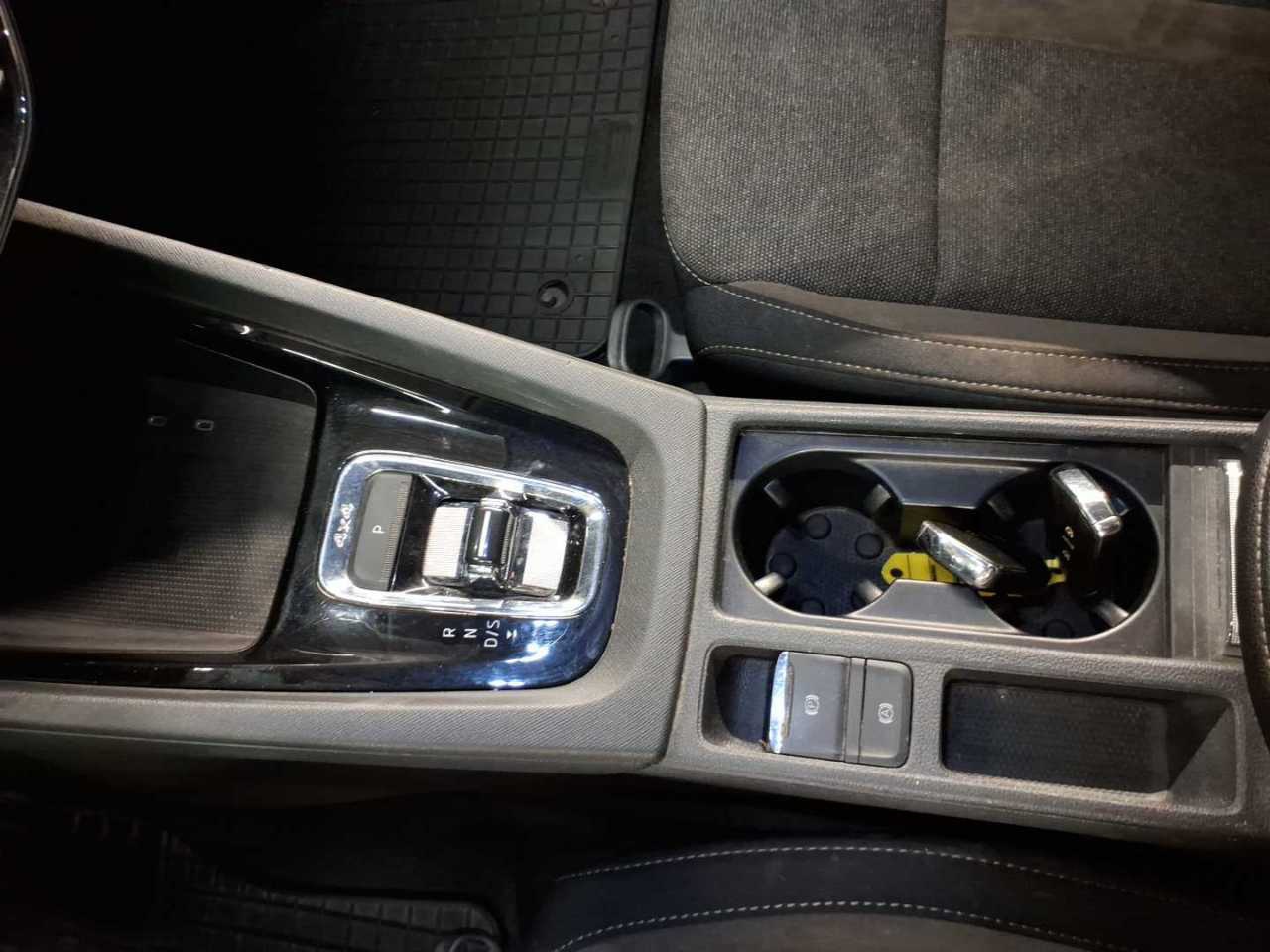 Skoda Octavia Kombi 2.0 TDI 4x4 Scout Navi LED VC HuD 10