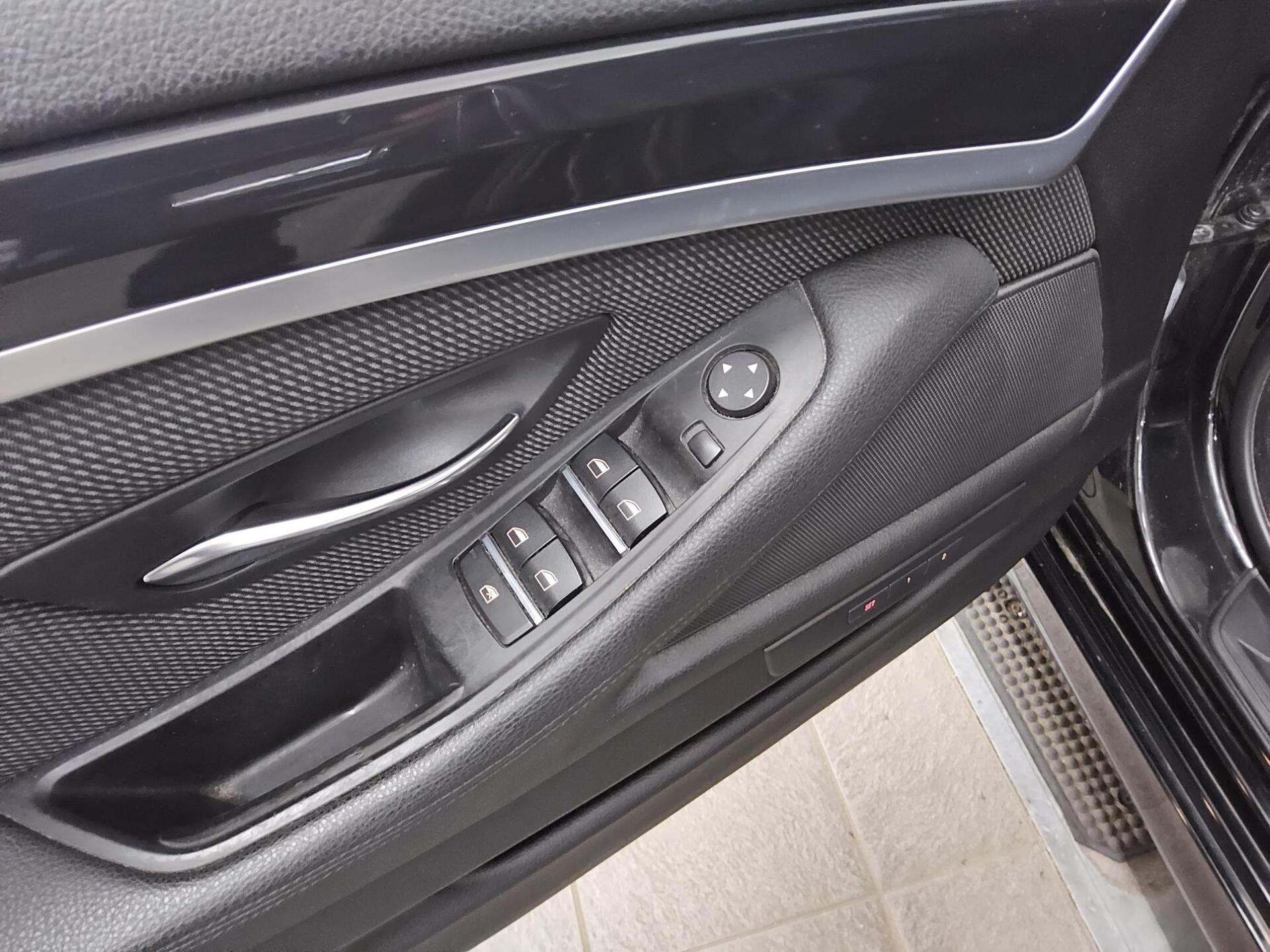 BMW 520dA Touring xDr Navi Bi-Xenon HuD HiFi 9