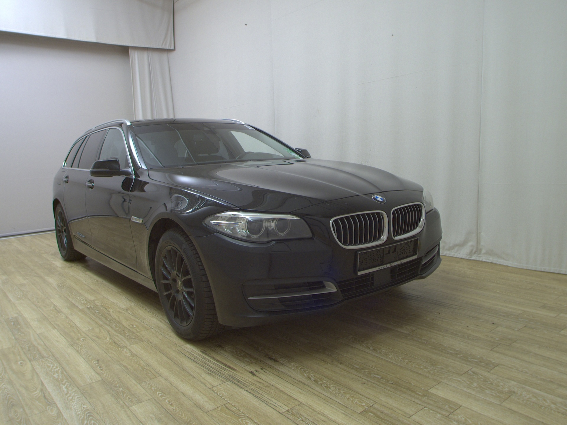 BMW 520dA Touring xDr Navi Bi-Xenon HuD HiFi 3