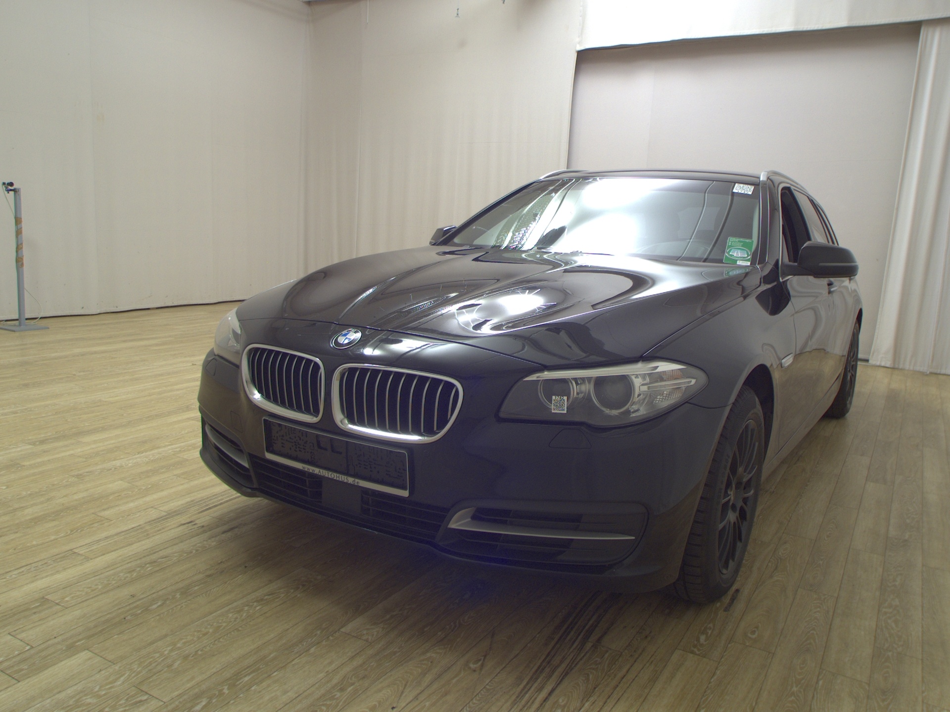 BMW 520dA Touring xDr Navi Bi-Xenon HuD HiFi 2