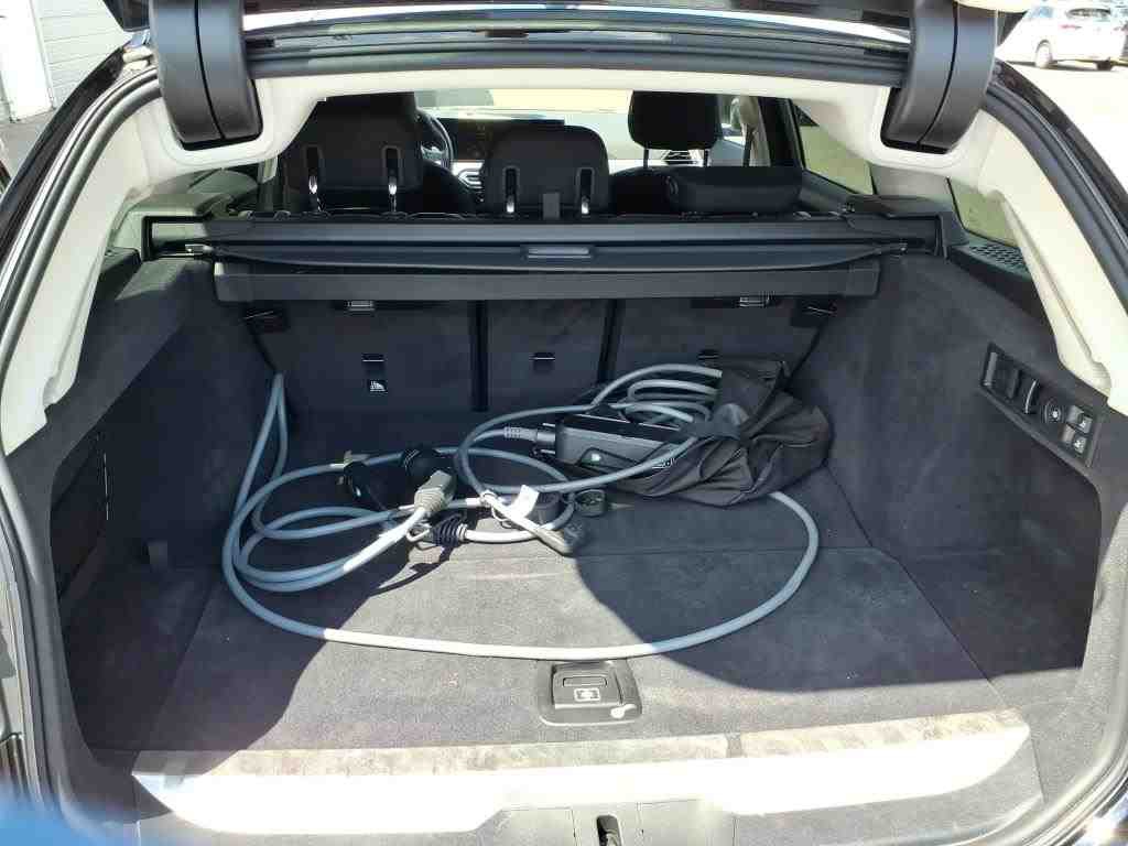 BMW 320e Touring KLIMAAUT LED SHZ PDC AHK 10