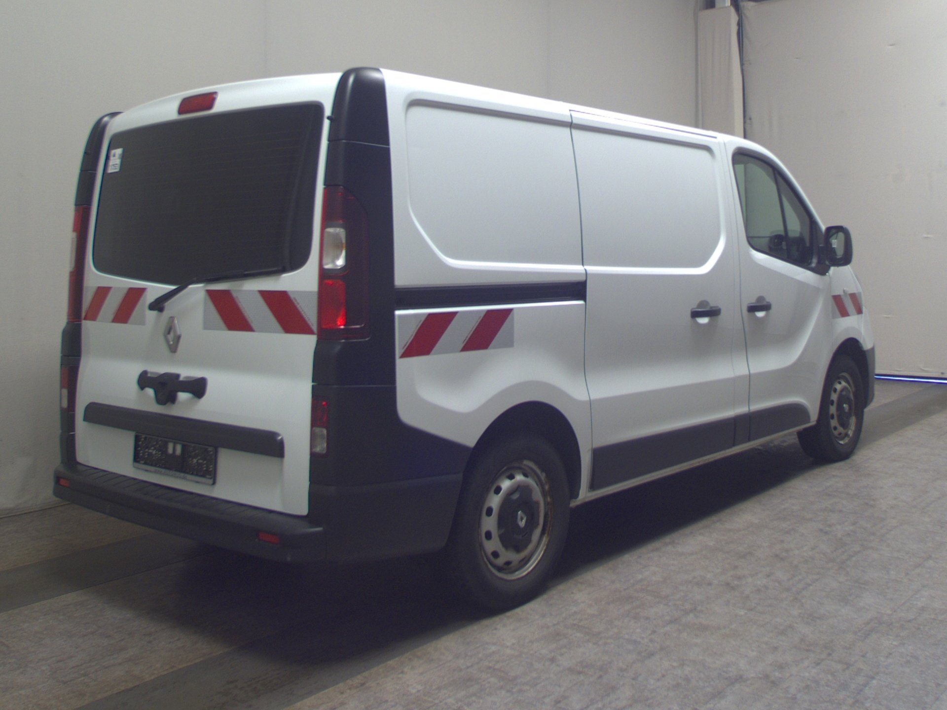 Renault Trafic L1H1 1.6 dCi Kasten Navi Regal StandHzg 4