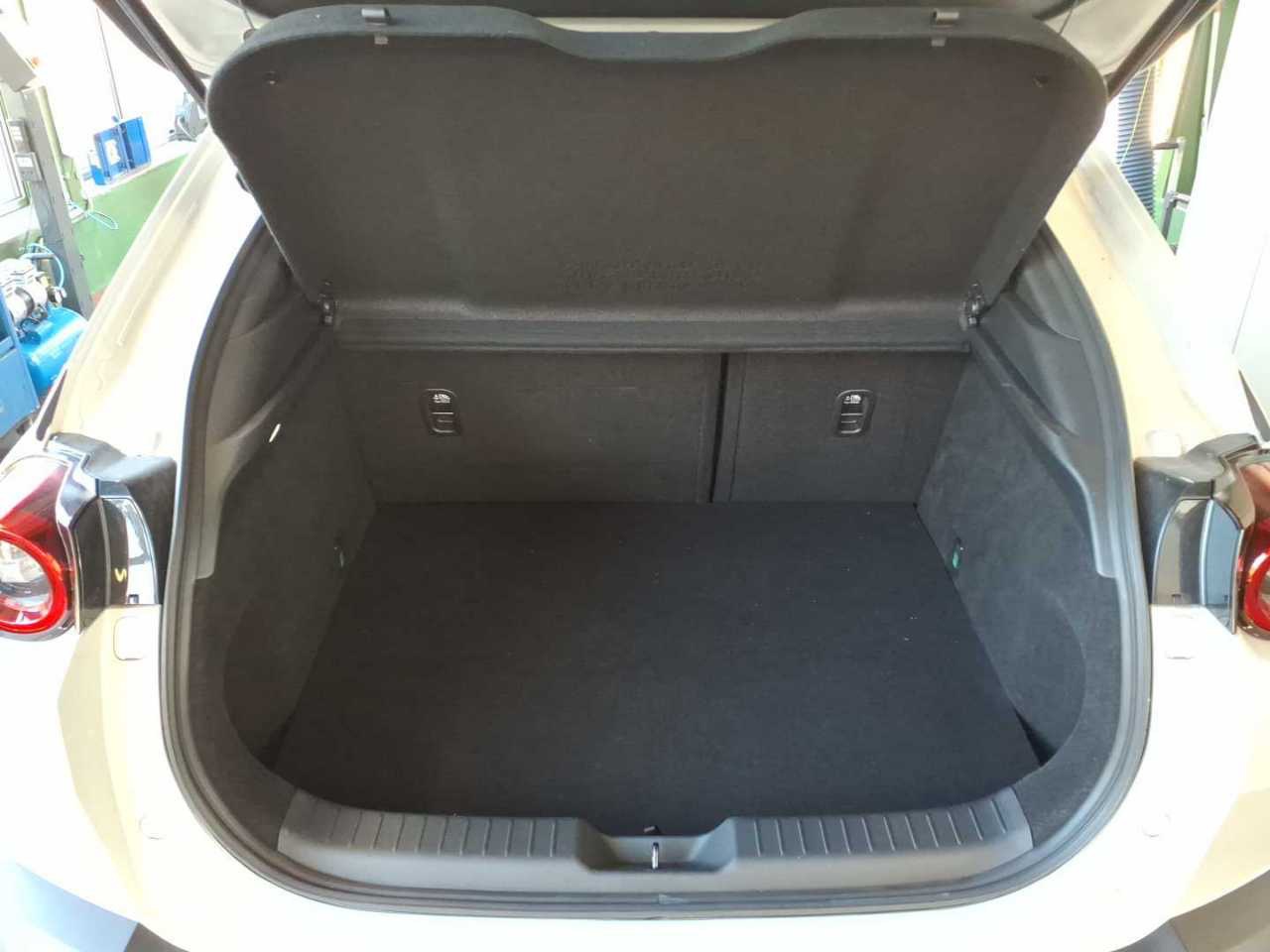 Mazda MX-30 e-Skyactiv Advanage NAVI LED RADIO SHZ VC 10