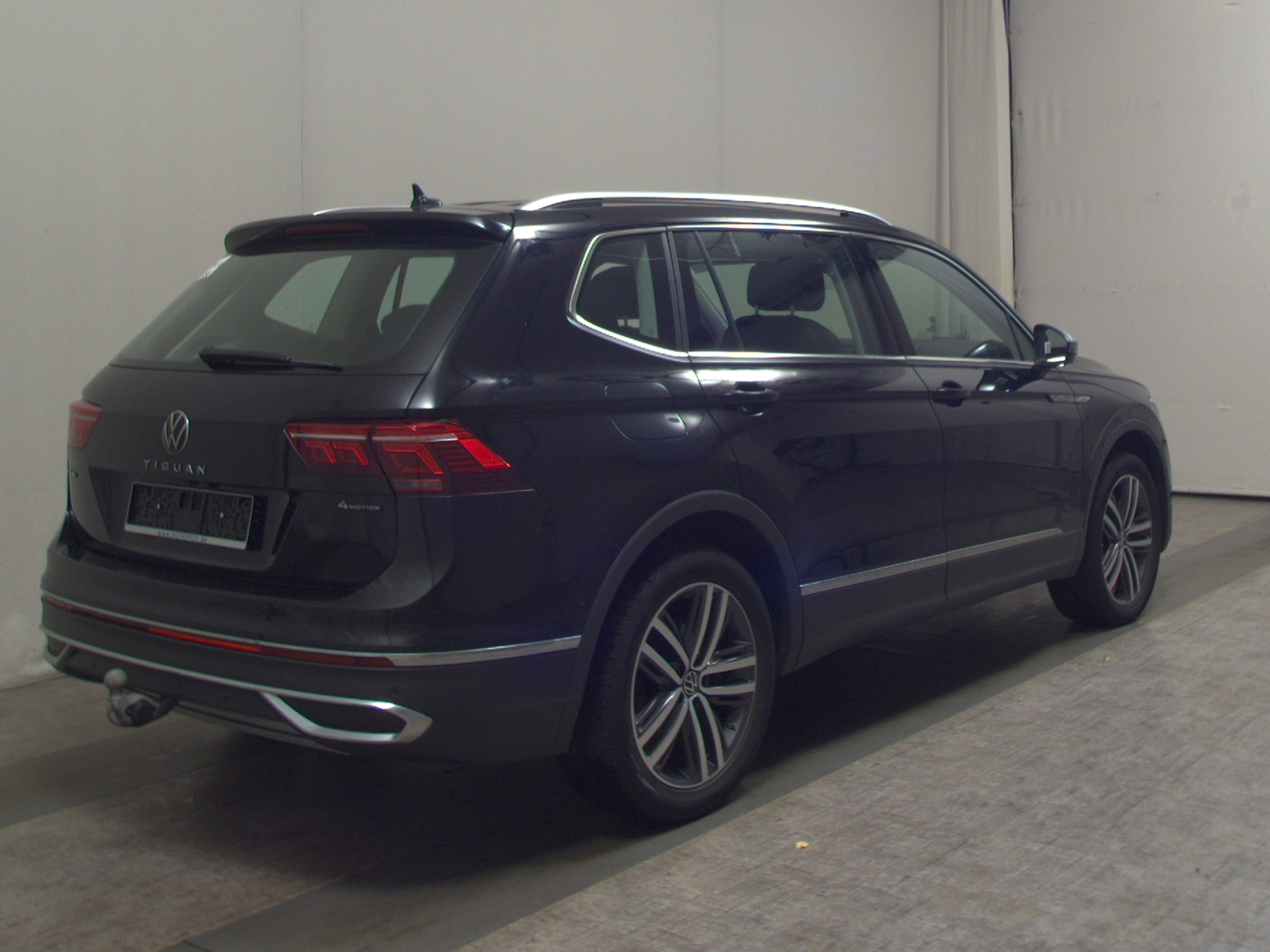 Volkswagen Tiguan Allspace 2.0 TSI Leder Navi DC Matrix 4