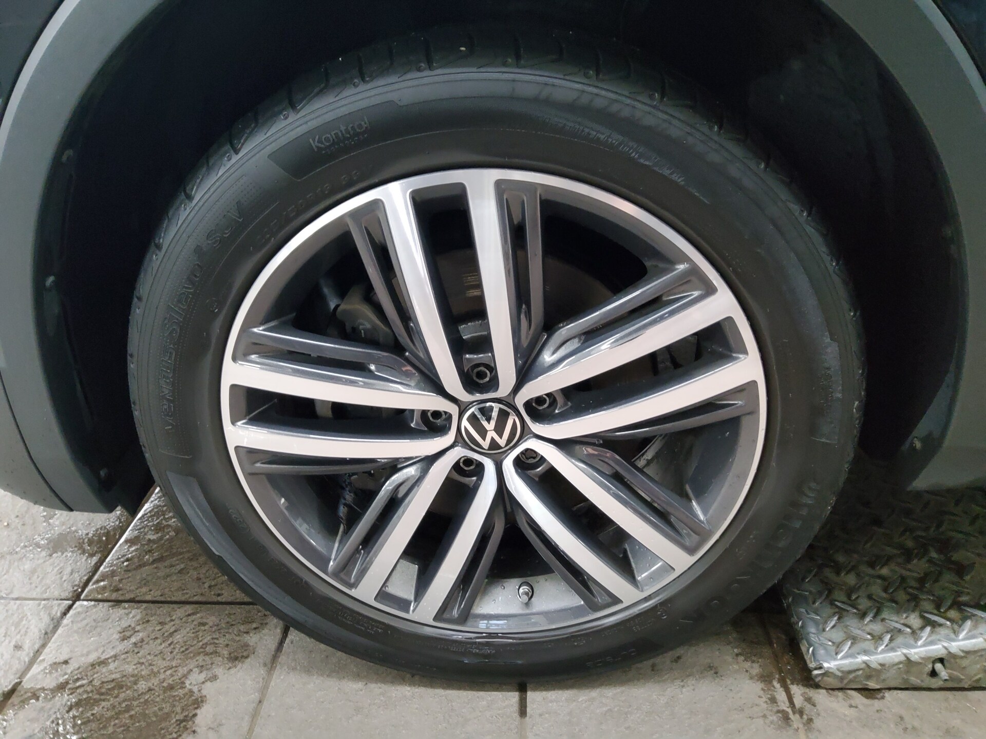 Volkswagen Tiguan Allspace 2.0 TSI Leder Navi DC Matrix 11