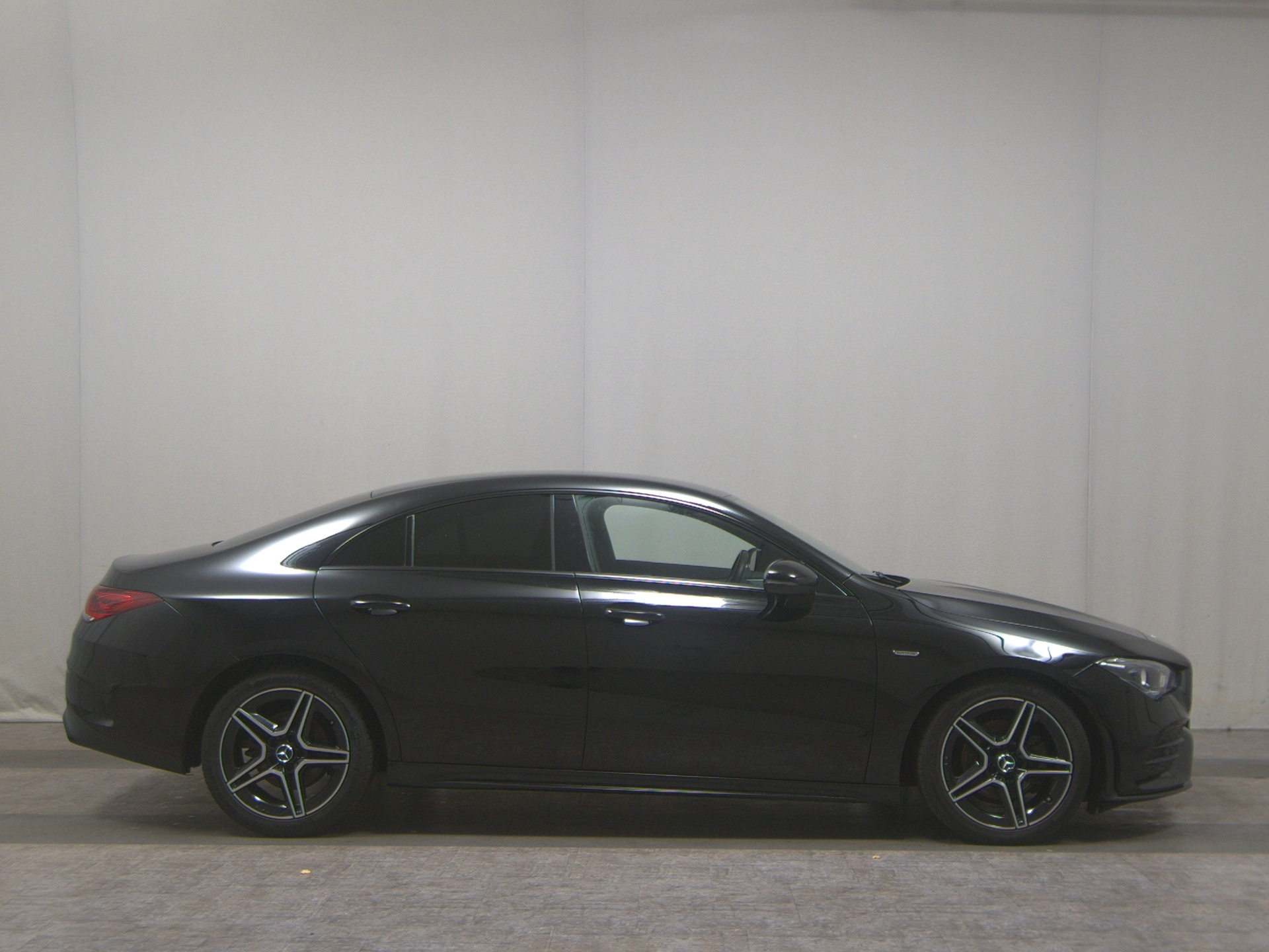Mercedes-Benz CLA 200 Navi LED MBUX RFK Night PDC
