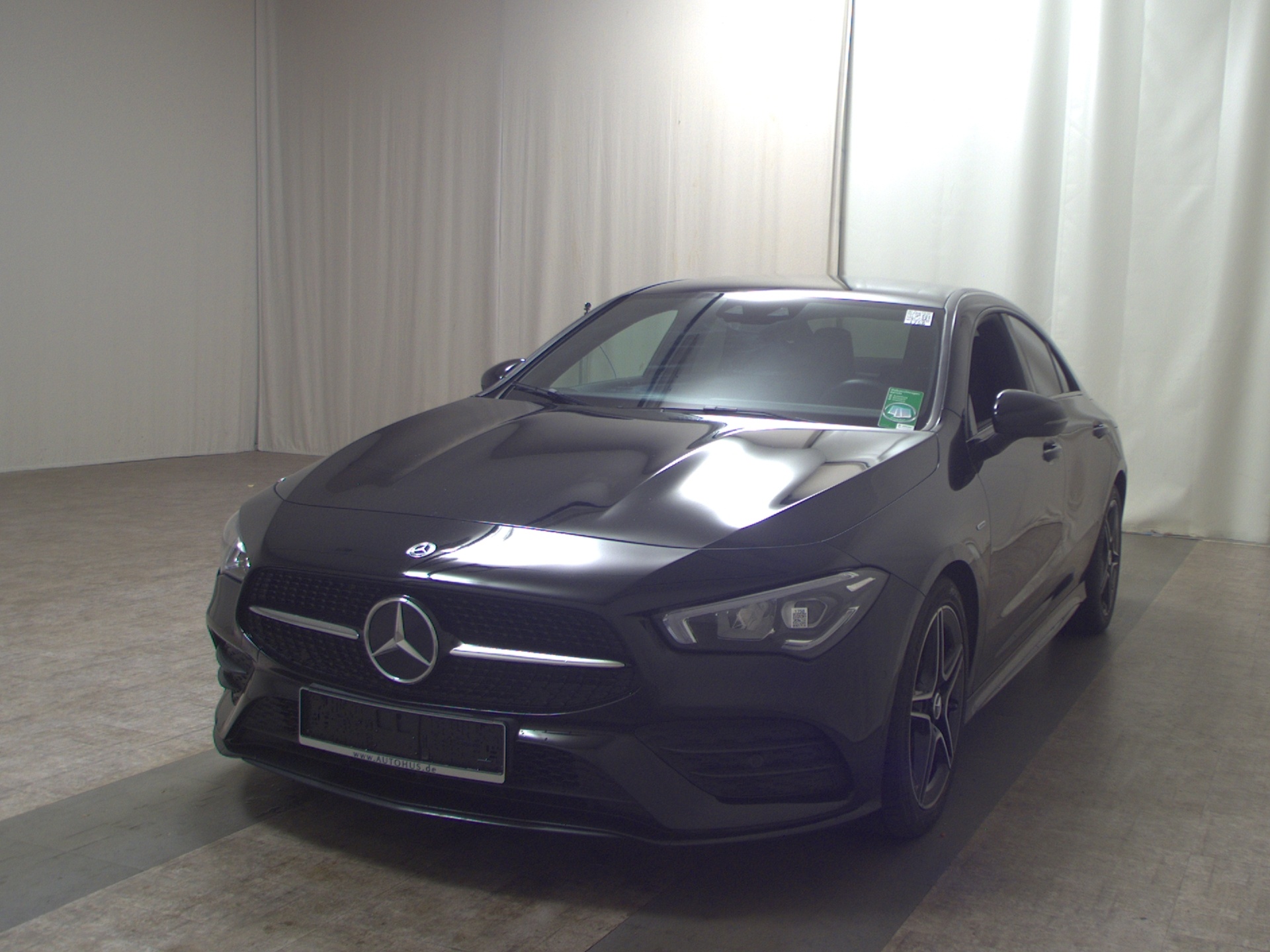 Mercedes-Benz CLA 200 Navi LED MBUX RFK Night PDC 2