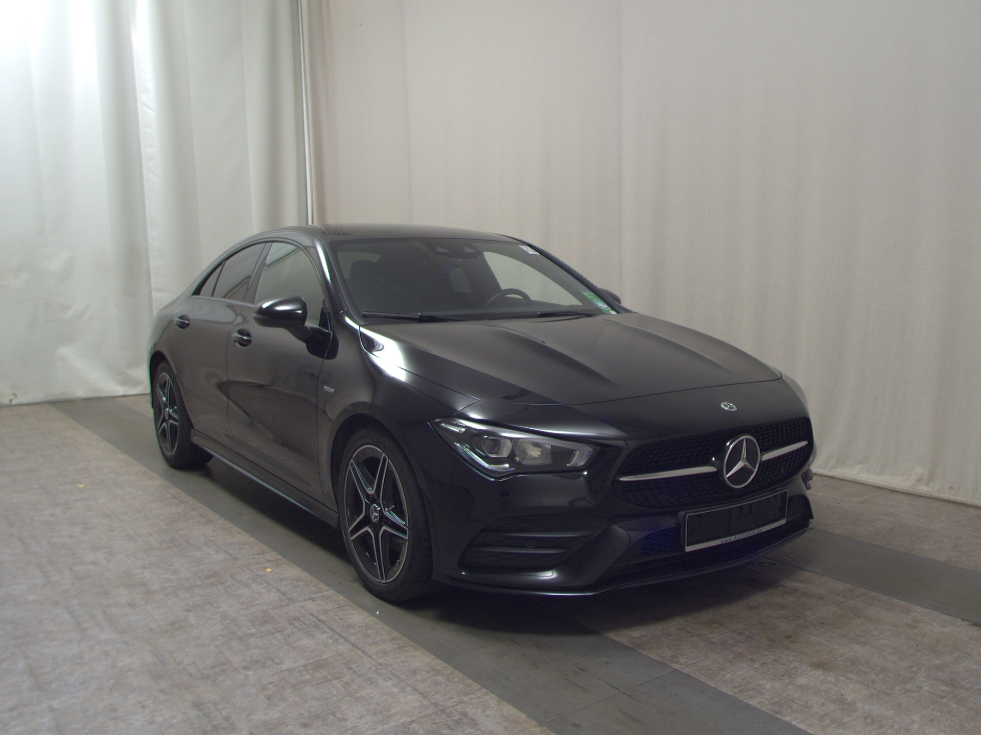 Mercedes-Benz CLA 200 Navi LED MBUX RFK Night PDC 3