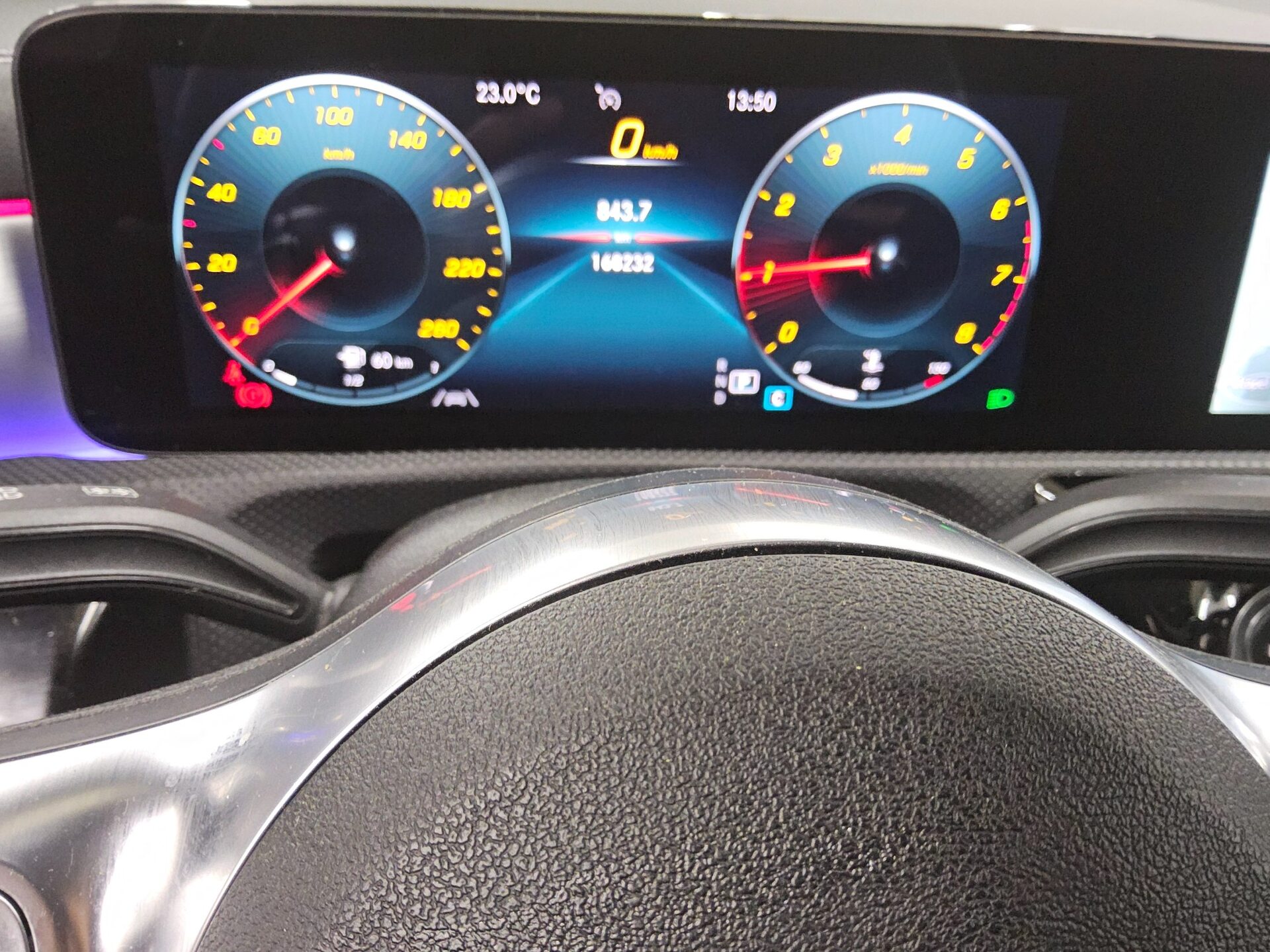 Mercedes-Benz CLA 200 Navi LED MBUX RFK Night PDC 8