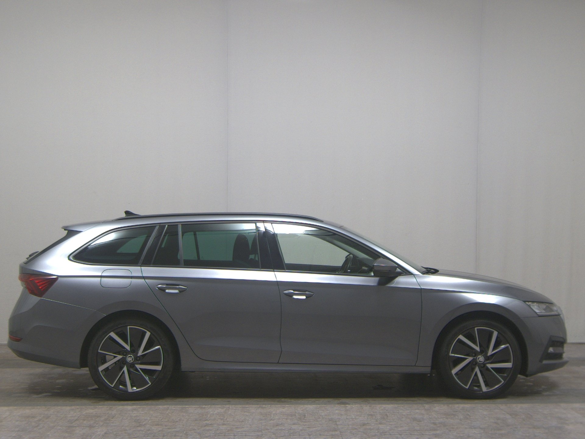 Skoda Octavia Kombi 2.0 TDI Ambition Navi LED vc RfK
