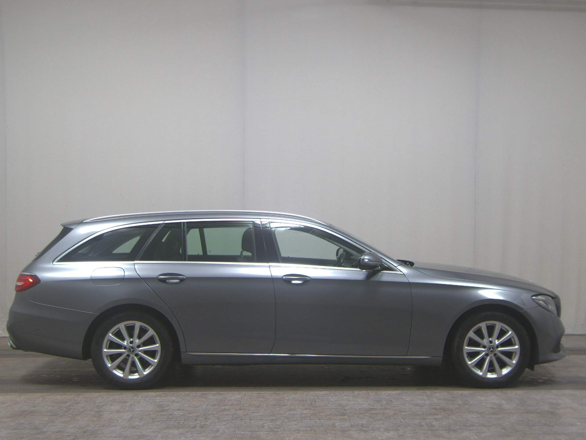 Mercedes-Benz E 220 T d Avantgarde Navi Multibeam RfK GSD