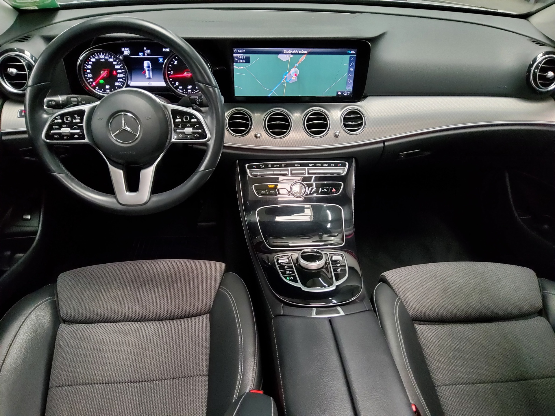 Mercedes-Benz E 220 T d Avantgarde Navi Multibeam RfK GSD 5