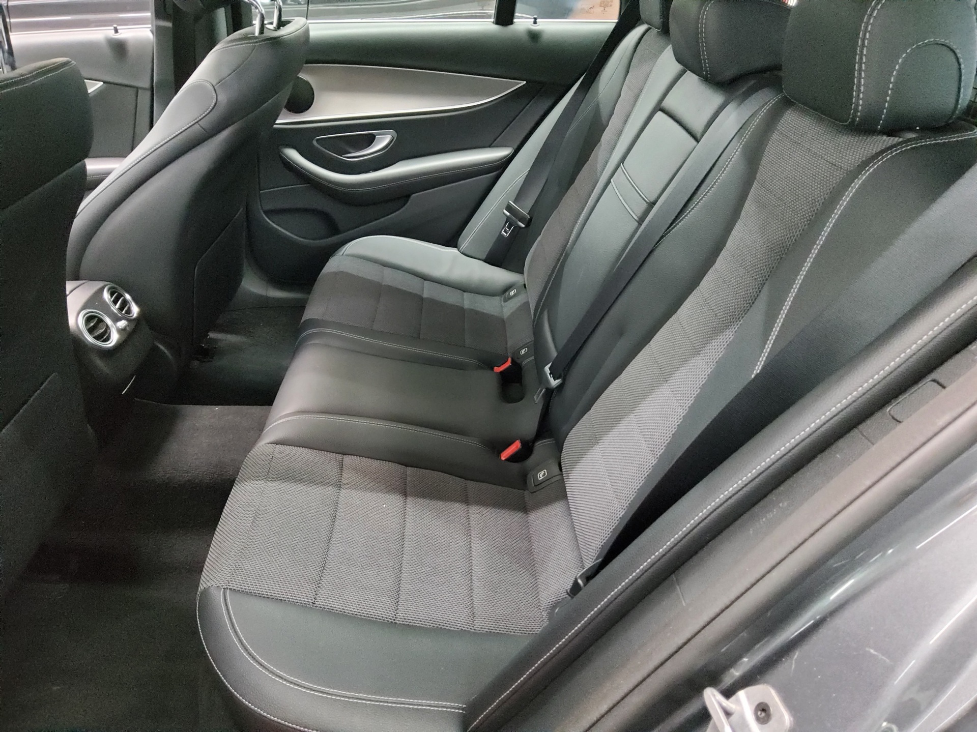 Mercedes-Benz E 220 T d Avantgarde Navi Multibeam RfK GSD 13