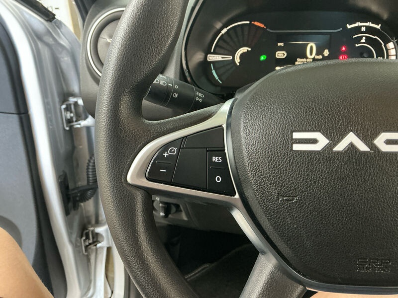 Dacia Spring NAVI PDC KAMERA 11