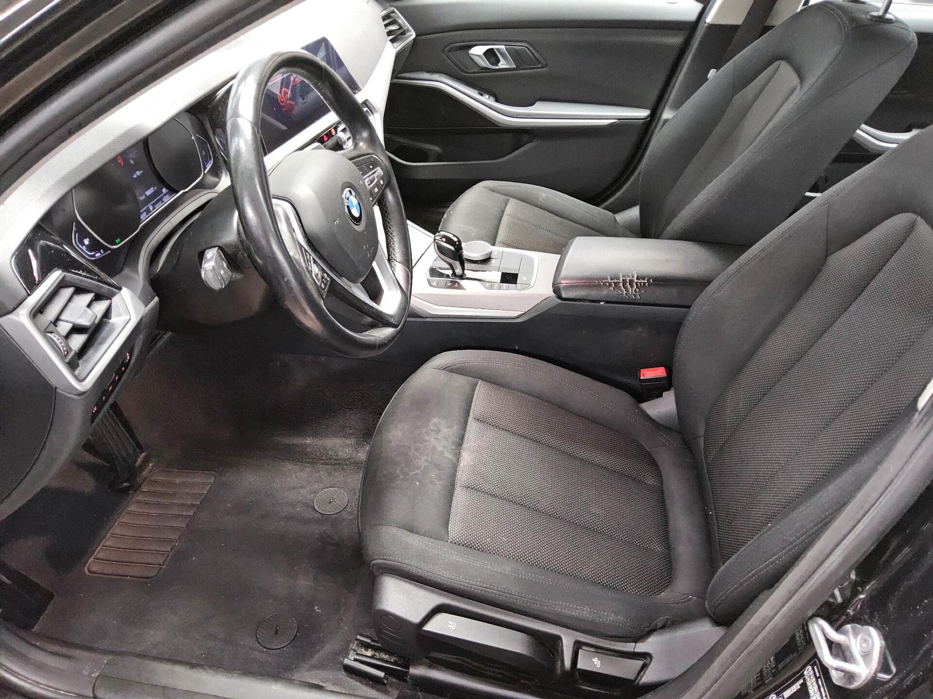BMW 330iA Advantage Navi LED LC+ HiFi SHZ 9