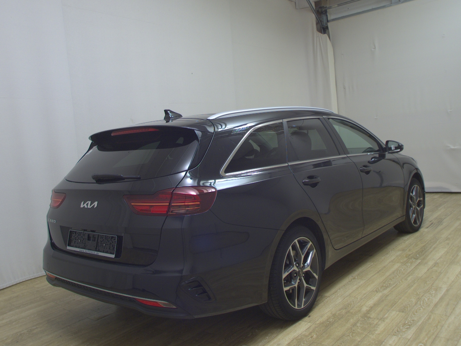 Kia cee'd Sportswagon 1.6 CRDI Platinum Navi LED Pano Leder DigiTacho 4