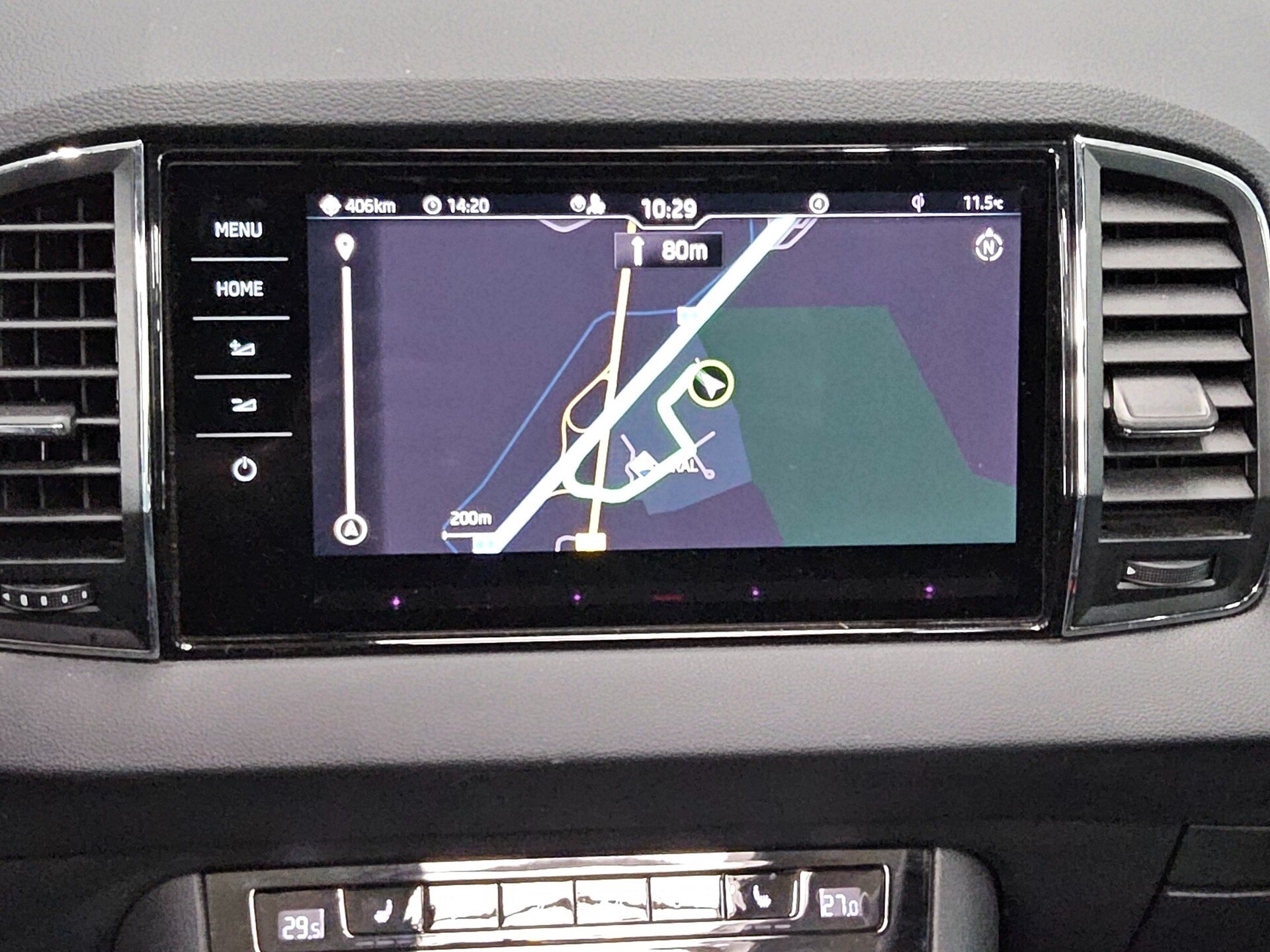 Skoda Karoq 2.0 TDI 4x4 Tour Navi LED Pano AHK 7