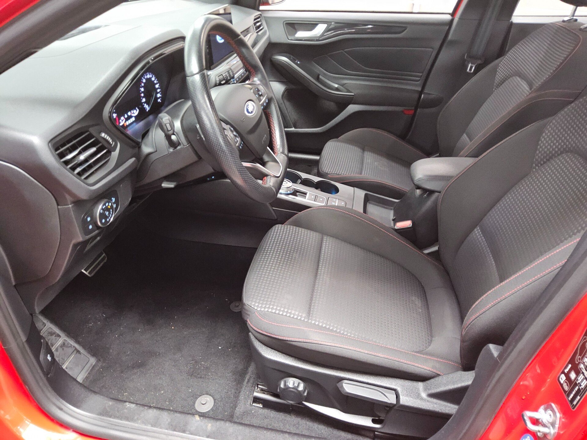 Ford Focus Turnier 2.0 EB ST-Line Navi AHK LED ACC 8