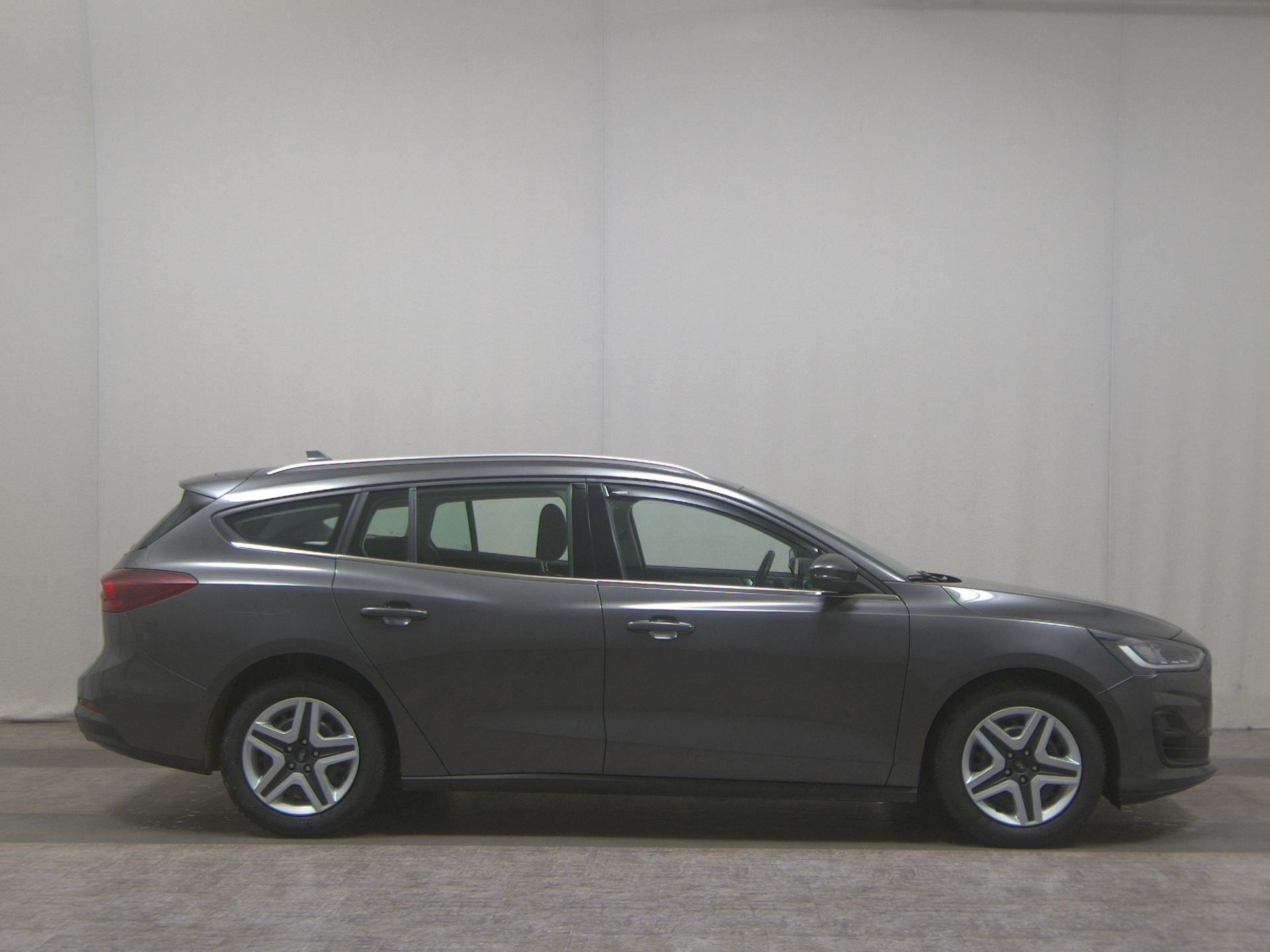 Ford Focus Turnier 1.5 EB Titanium Navi LED Shz PDC