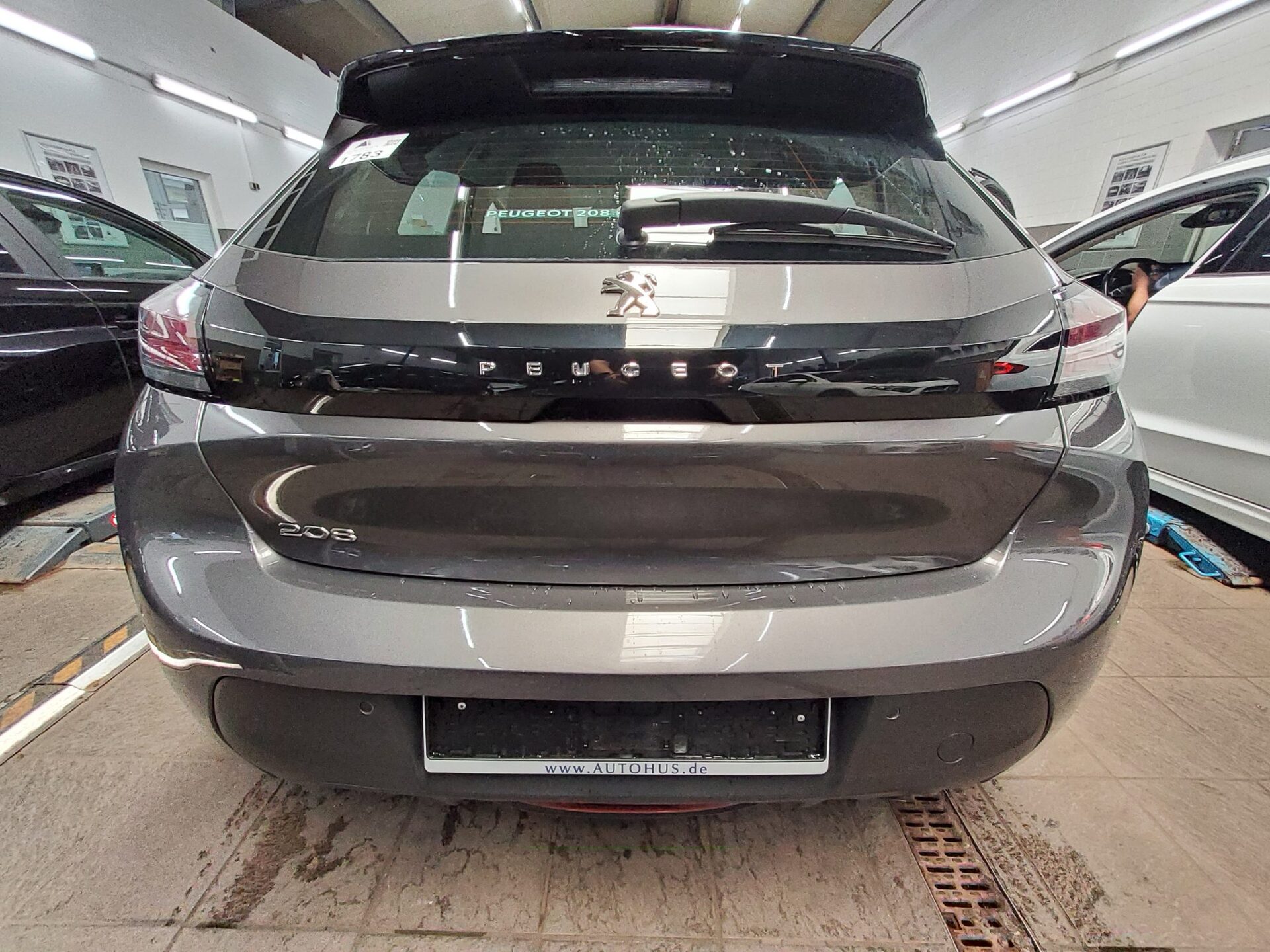 Peugeot 208 1.2 PureTech Active Tempomat PDC Shz LED 10