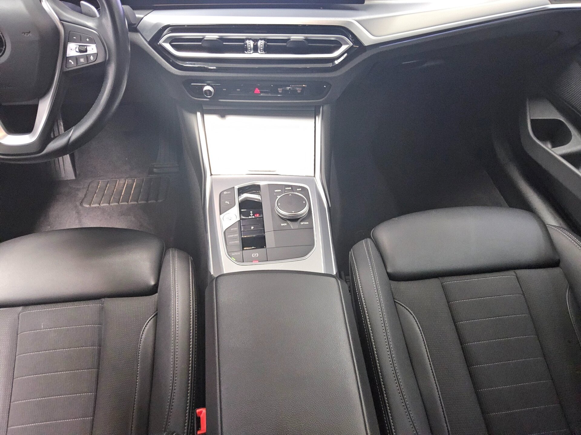 BMW 320dA T-Leder Navi LED Curved Shadow 6