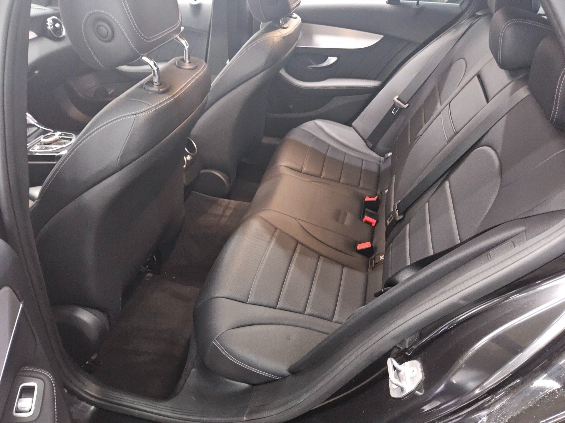 Mercedes-Benz C 300 T de AMG-Line Leder Navi LED Shz Tempomat 13