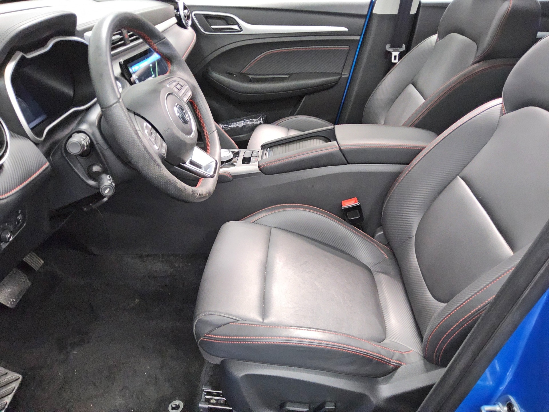 MG ZS Leder Navi LED Pano 360° ACC PDC Shz Klima 9