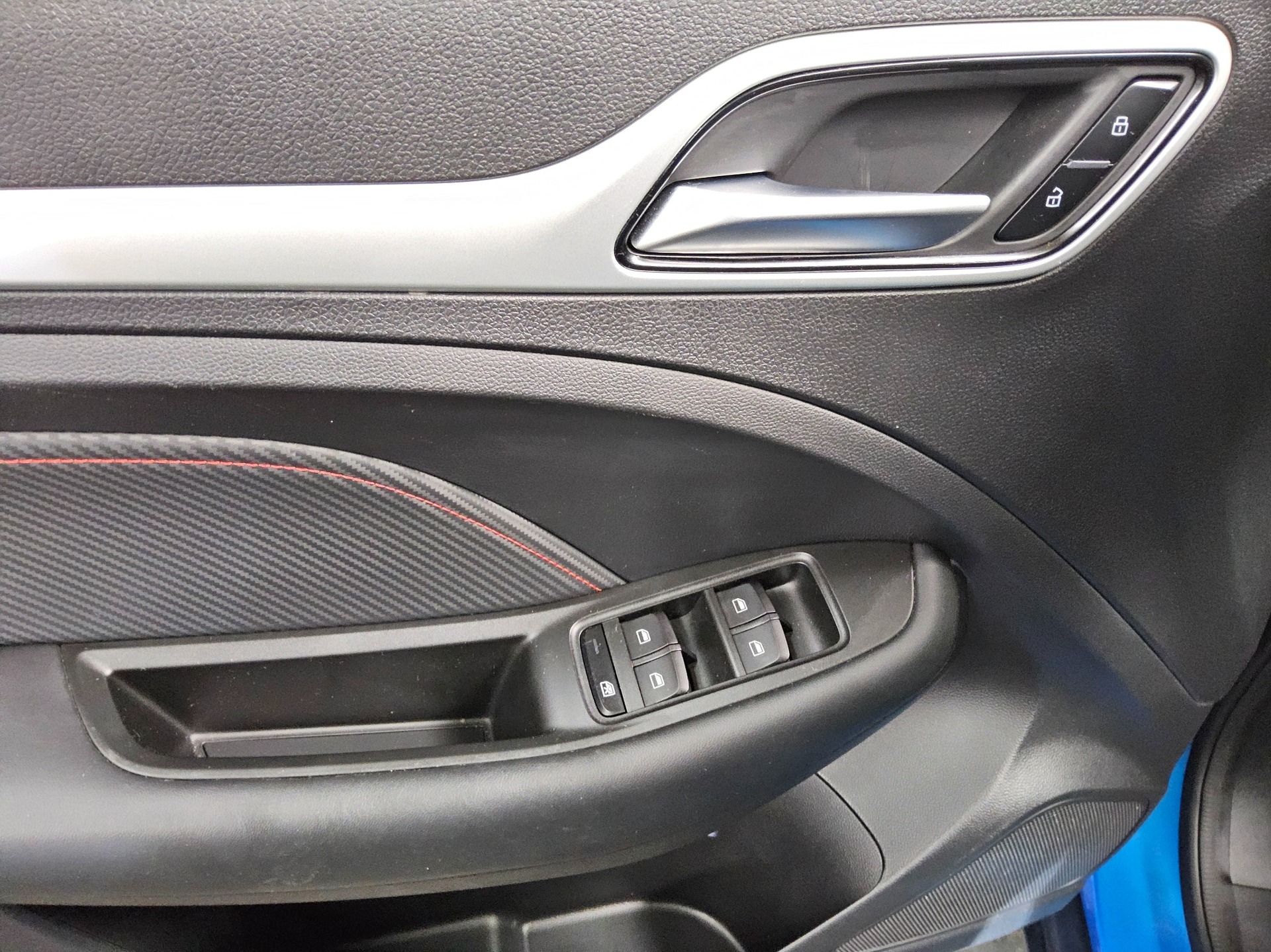 MG ZS Leder Navi LED Pano 360° ACC PDC Shz Klima 10