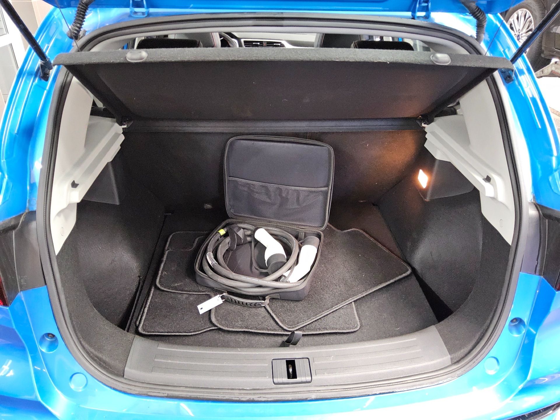MG ZS Leder Navi LED Pano 360° ACC PDC Shz Klima 12