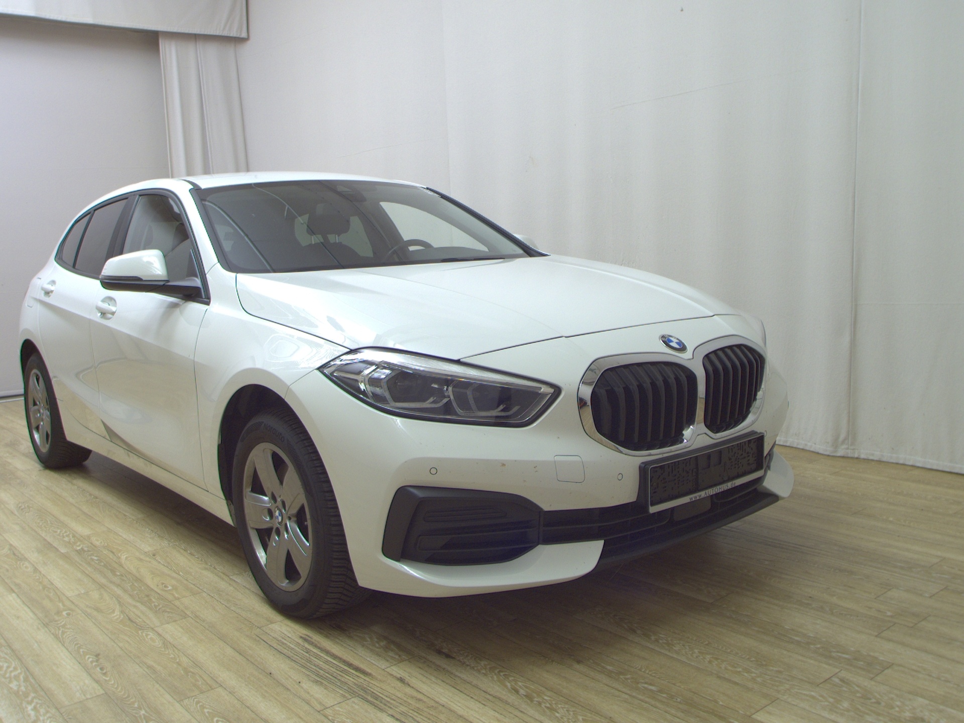 BMW 118i Advantage Navi LED LC-Pro PDC SHZ 3