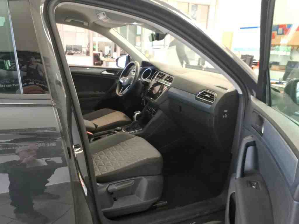 Volkswagen Tiguan 2.0 TDI 4M Life Navi LED AHK ACC 6