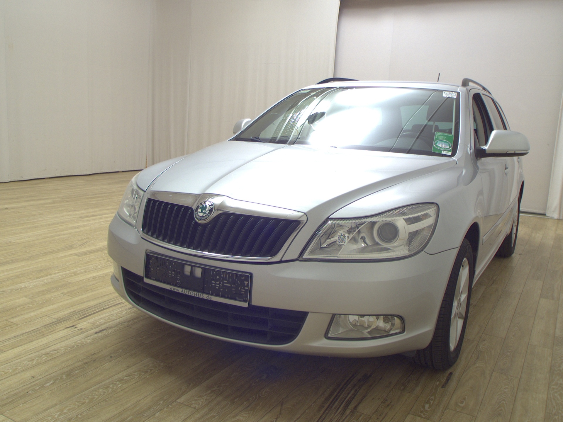 Skoda Octavia Kombi 2.0 TDI Ambition AHK SHZ 2