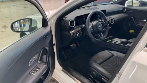 Mercedes-Benz A 180 d Style Navi LED MBUX T-Leder Sound 6
